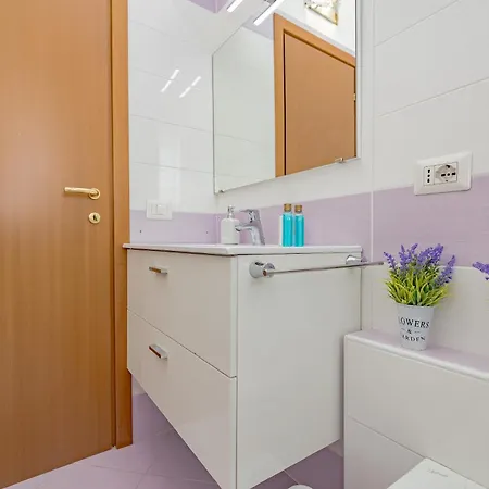 Serendipitycomo Apartamento *