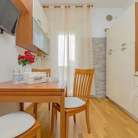 Serendipitycomo *